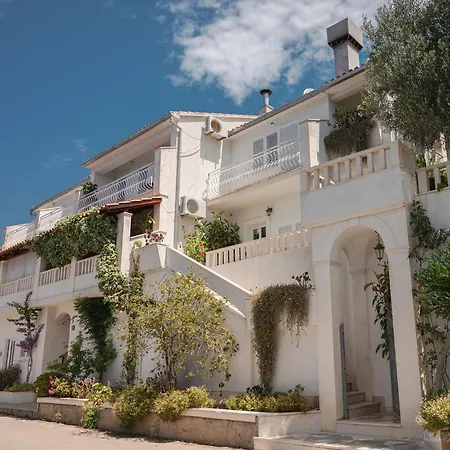 Apartment Silic Lastovo